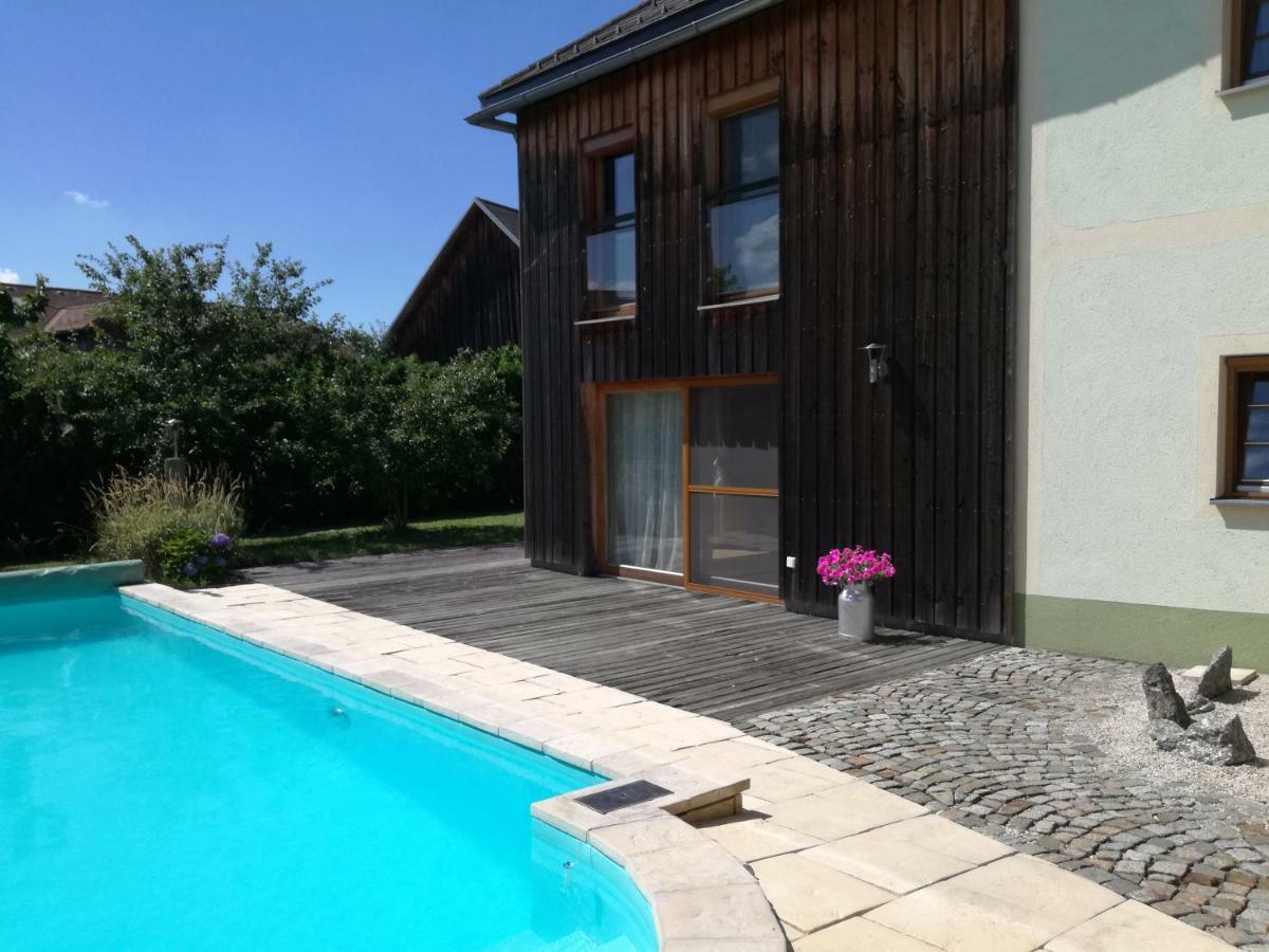 Jenny Holiday home