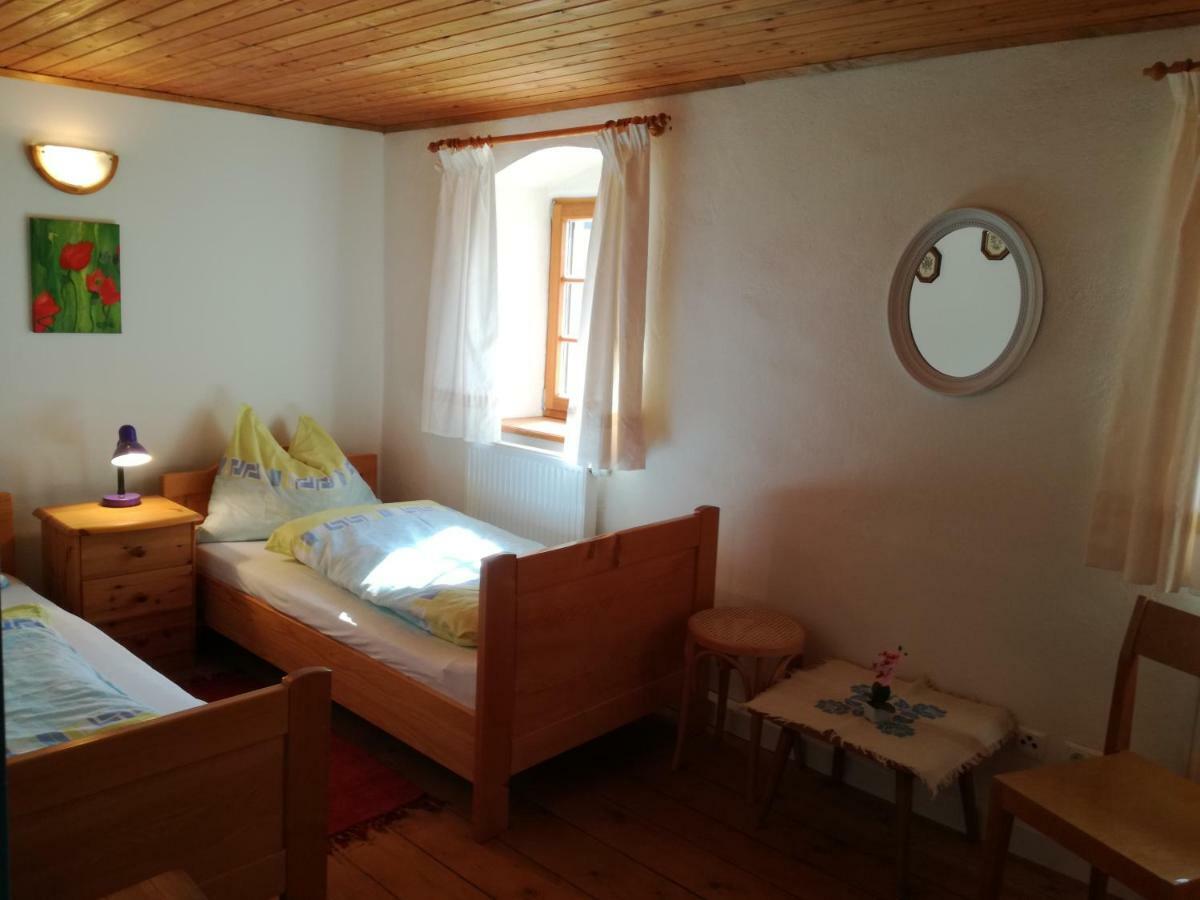 Jenny Holiday home *